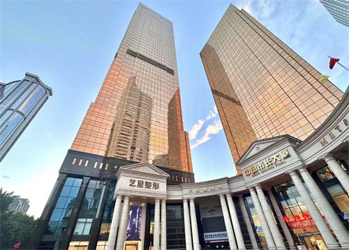 廣州藝星4月星粉節(jié)：微整/皮膚/整外科通通美力鉅惠，消費(fèi)每滿1萬(wàn)享開(kāi)盲盒一次