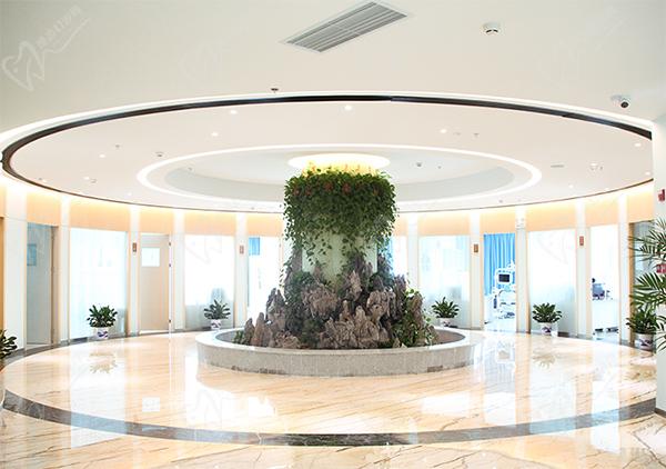 東莞虎門(mén)好佰年口腔醫(yī)院大廳