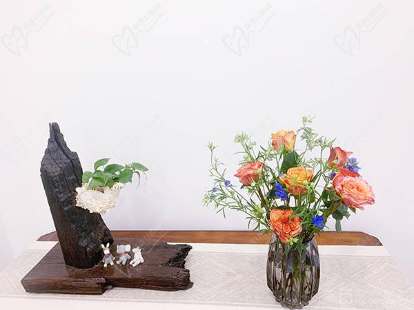 北京客萊美舍張冰潔怎么預(yù)約？張冰潔24小時(shí)在線聯(lián)系